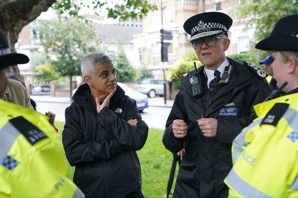 London's Police Debate Membership Disclosure: Unnecessary or Essential?
