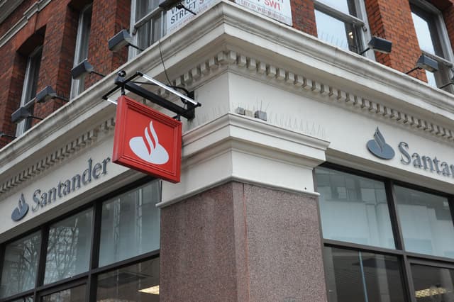 Santander UK Unveils Current Account with Cashback and Perks