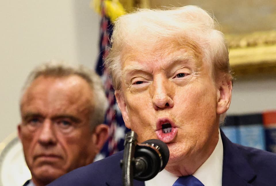 Trump's Paracetamol Comments Spark Controversy Among Scientists